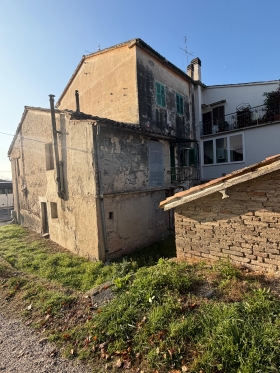 CIELO TERRA CON GIARDINO - AGENZIA ROSSANA IMMOBILIARE