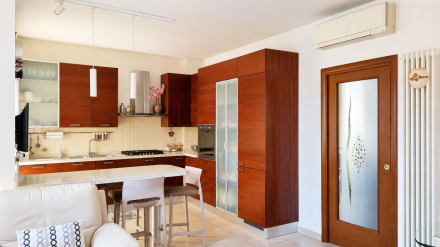 Ultimo piano con ascensore, garage, posto auto, soffitta - AGENZIA ROSSANA IMMOBILIARE